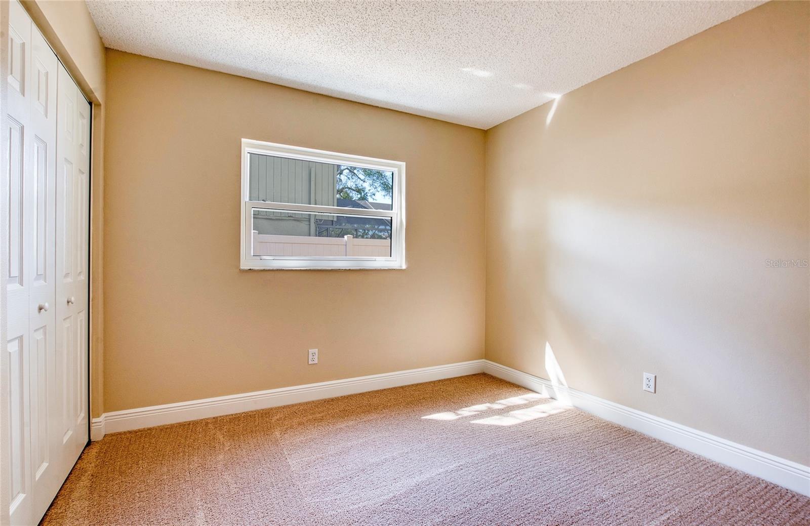 Listing photo id 33 for 4017 Braesgate Lane