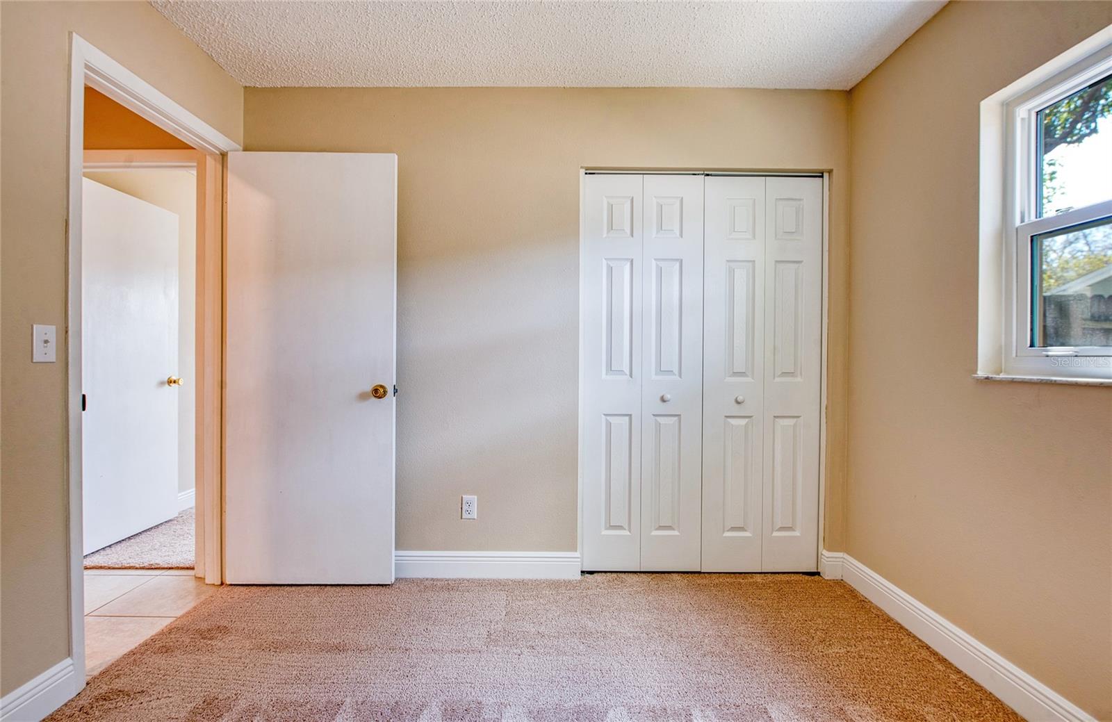 Listing photo id 35 for 4017 Braesgate Lane