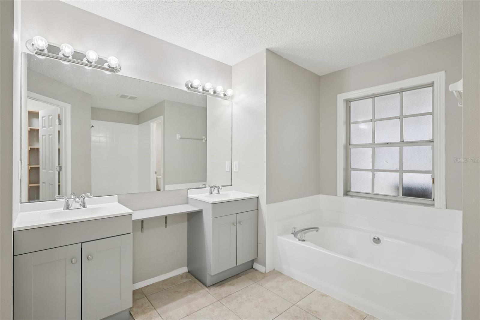 Image 22 of 45 For 7029 Symmes Road