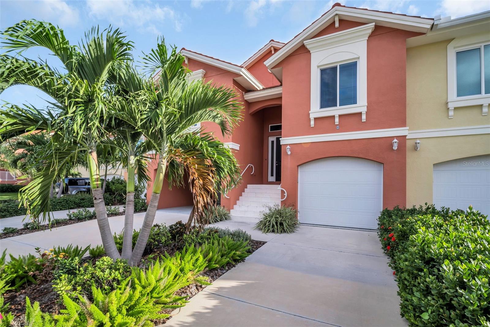 Details for 11 Franklin Court S C, ST PETERSBURG, FL 33711
