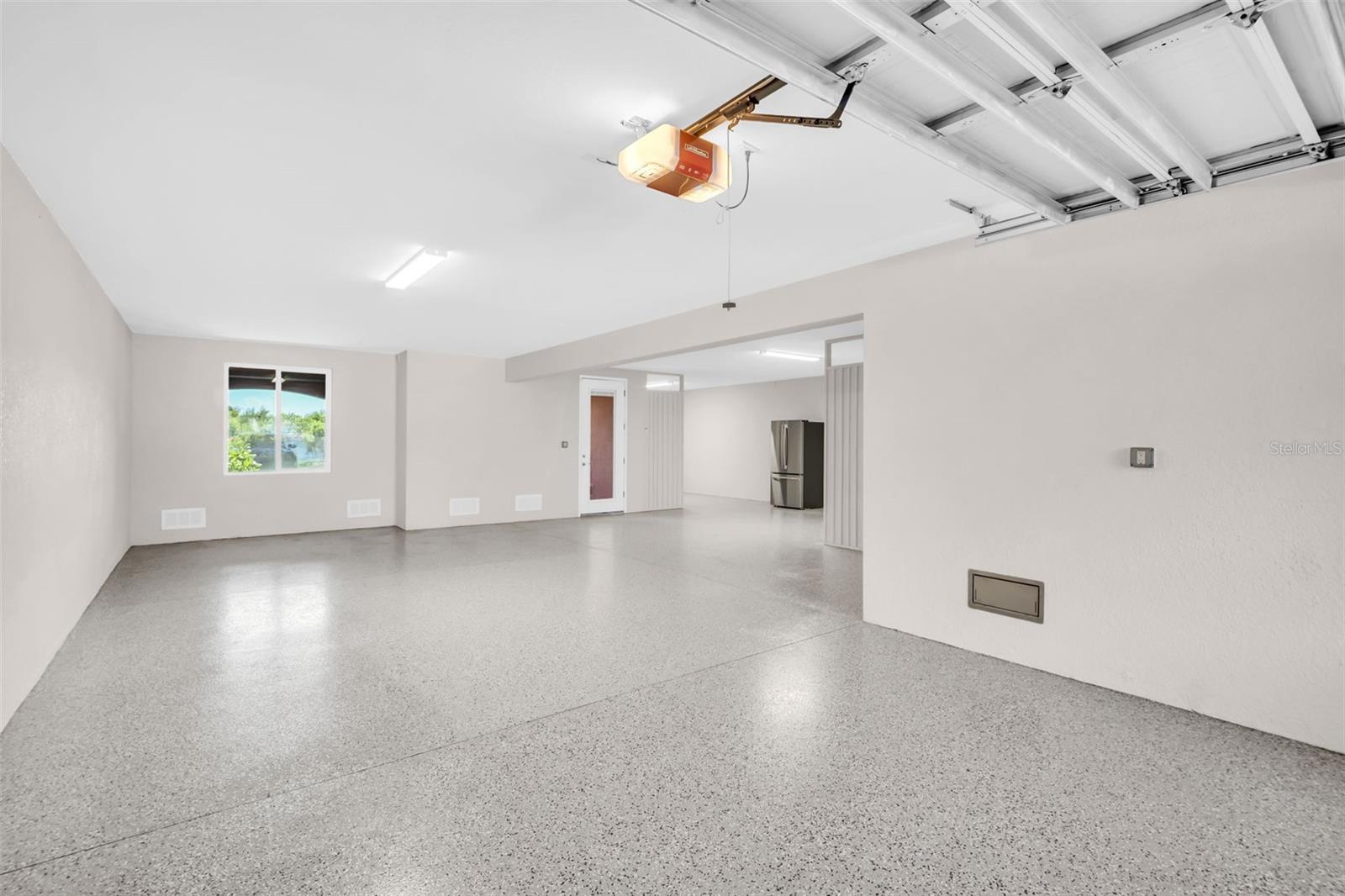 Image 44 of 68 For 11 Franklin Court S C