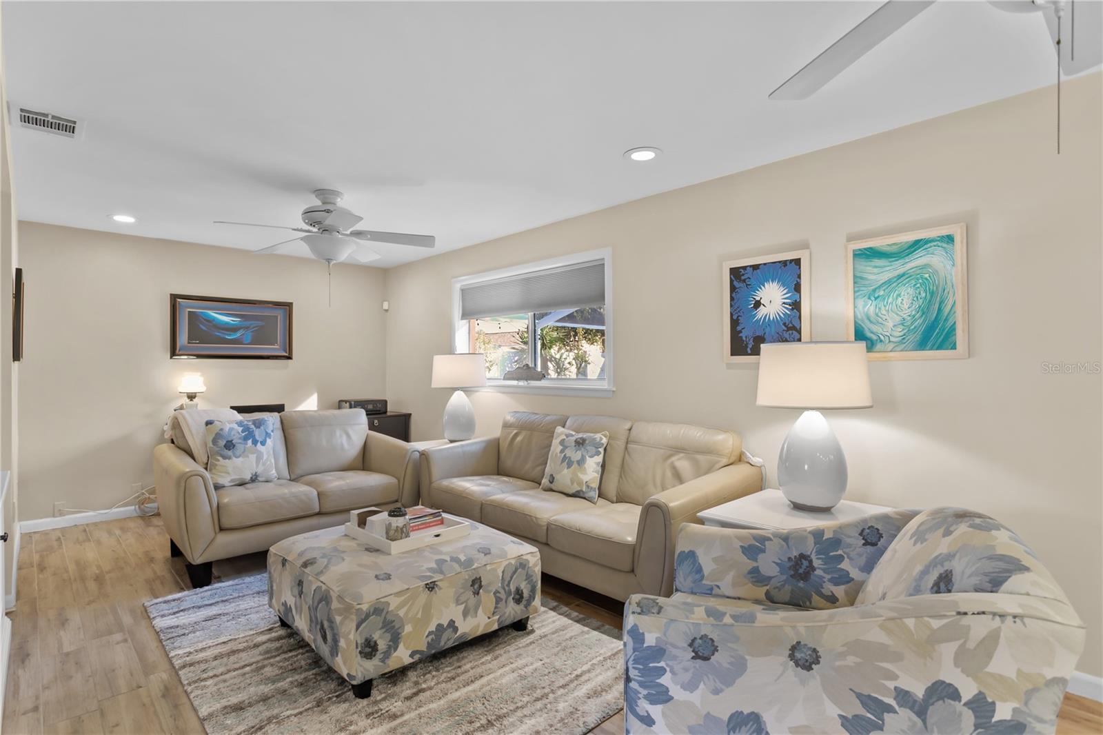 Image 14 of 38 For 1849 Yale Drive