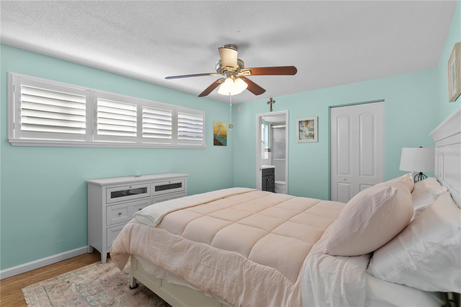 Image 19 of 38 For 1849 Yale Drive