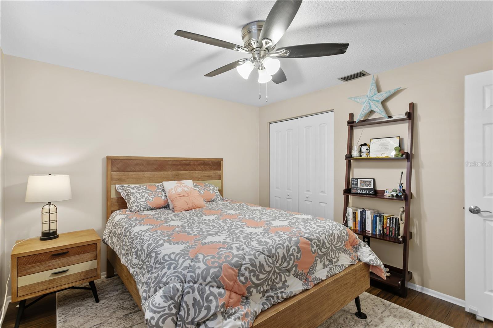 Image 26 of 38 For 1849 Yale Drive