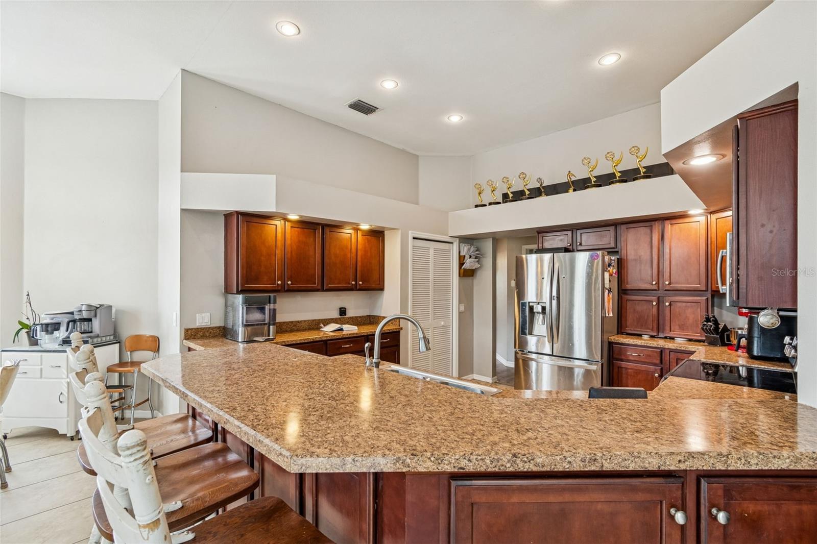 Listing photo id 15 for 16711 Longleat Drive