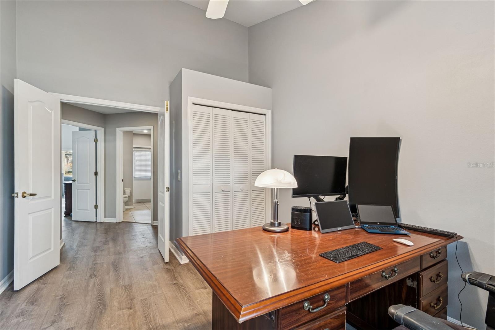 Listing photo id 35 for 16711 Longleat Drive