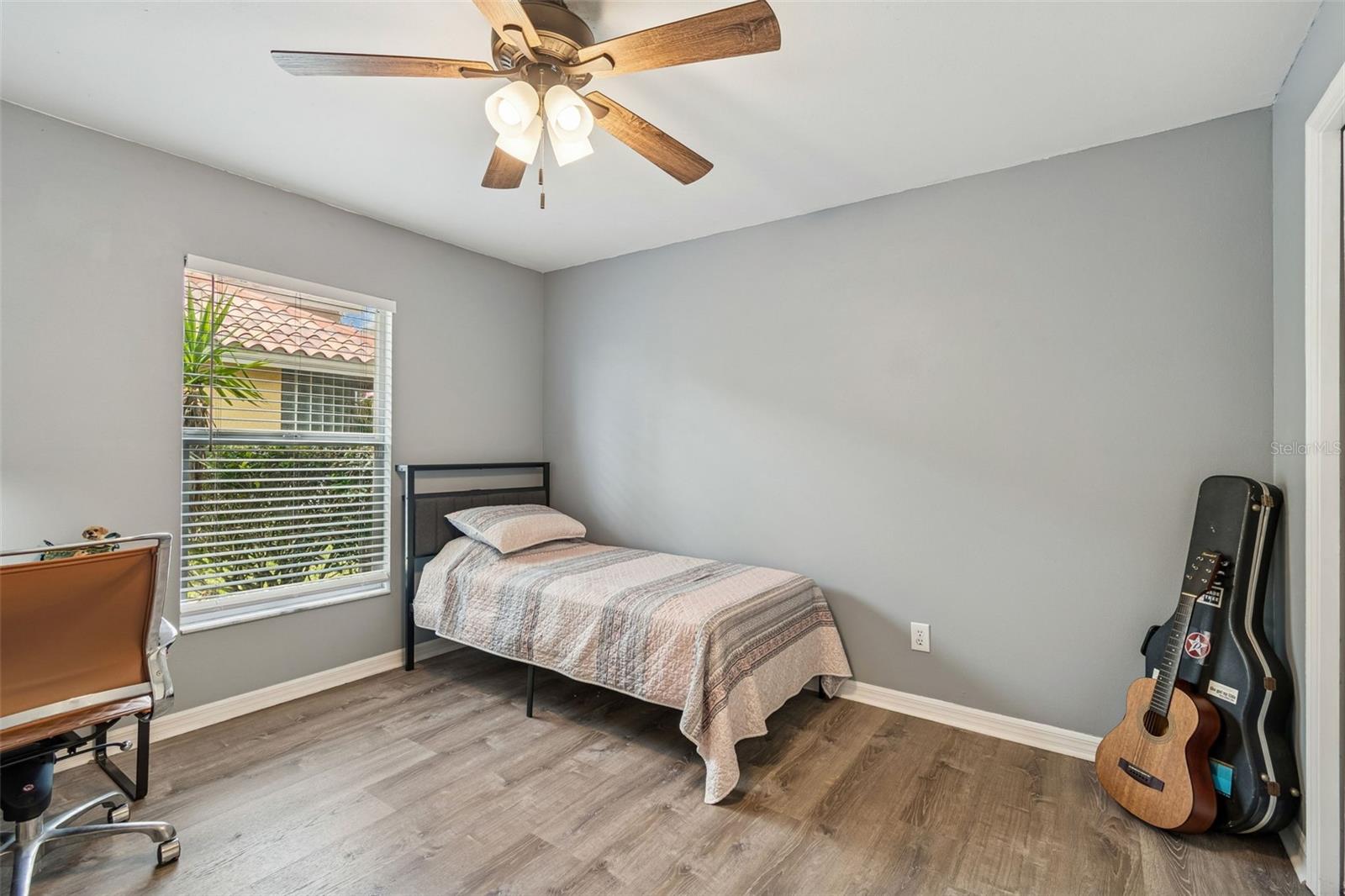 Listing photo id 38 for 16711 Longleat Drive