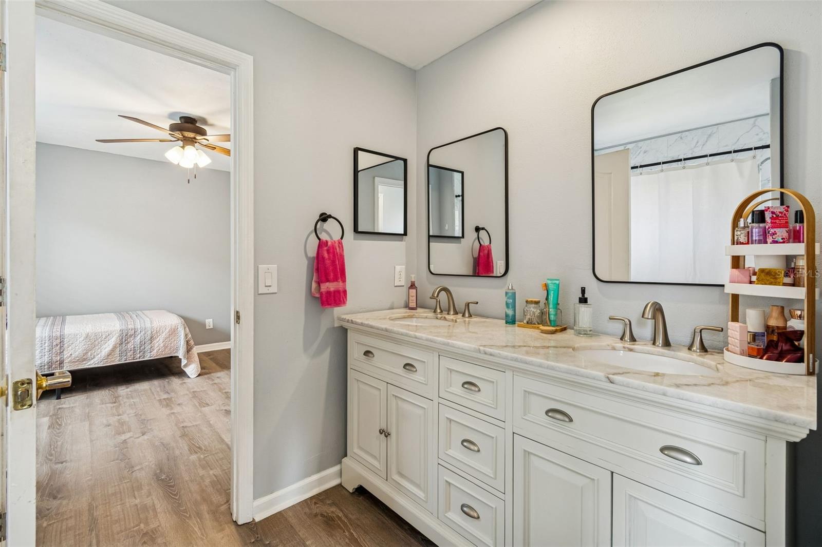 Listing photo id 39 for 16711 Longleat Drive