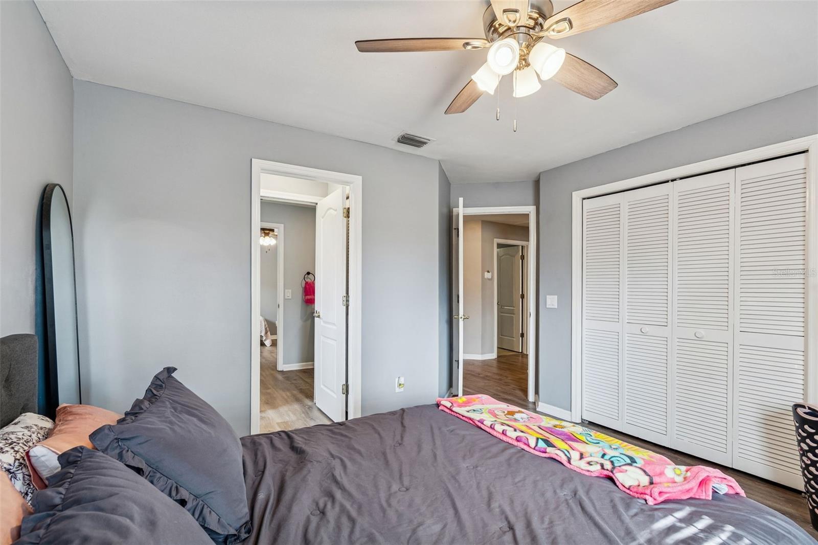 Listing photo id 43 for 16711 Longleat Drive