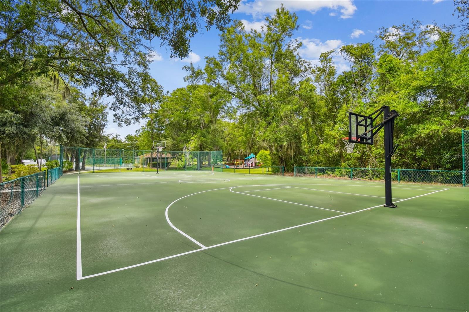 Listing photo id 75 for 16711 Longleat Drive