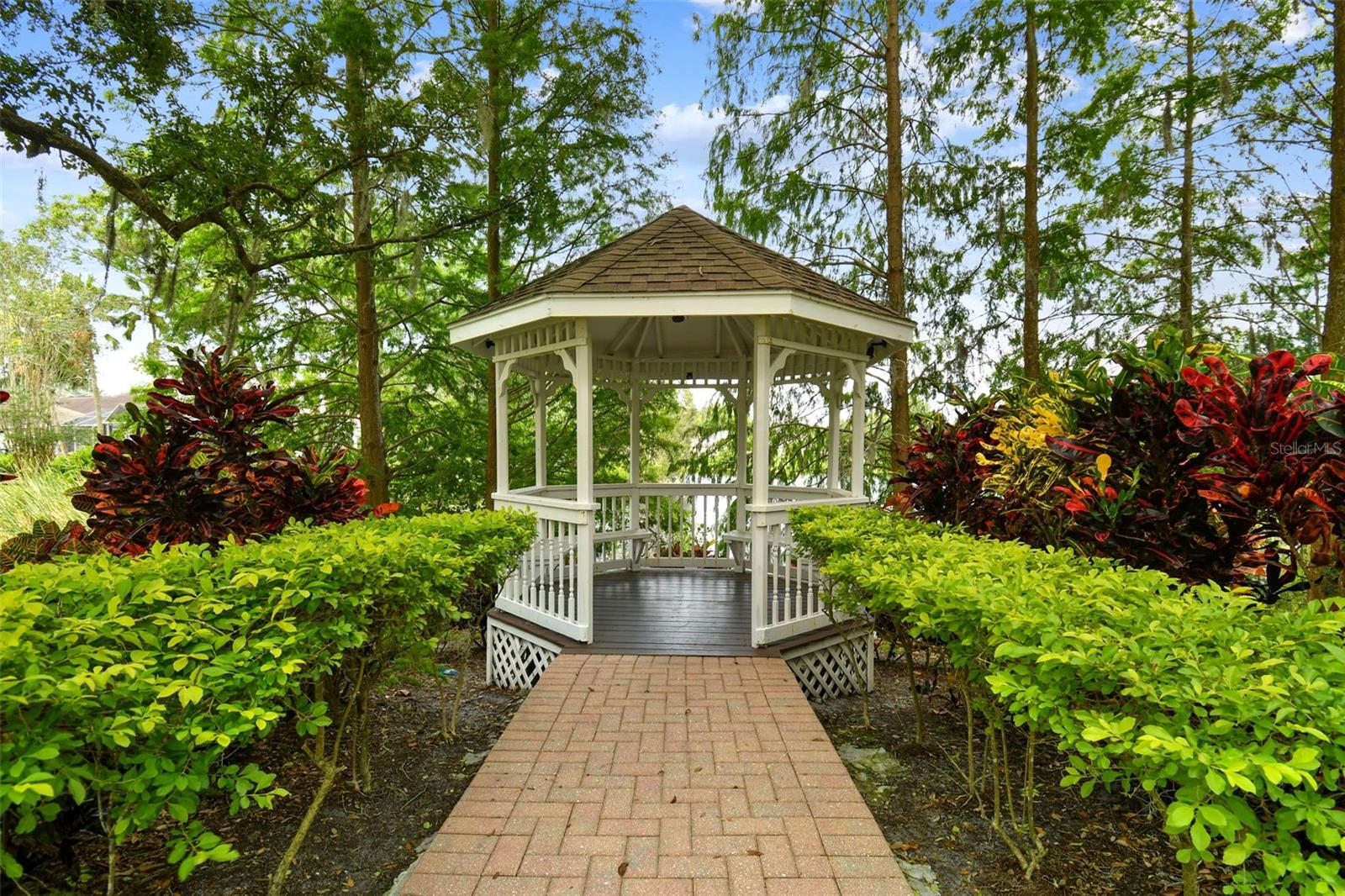 Listing photo id 79 for 16711 Longleat Drive