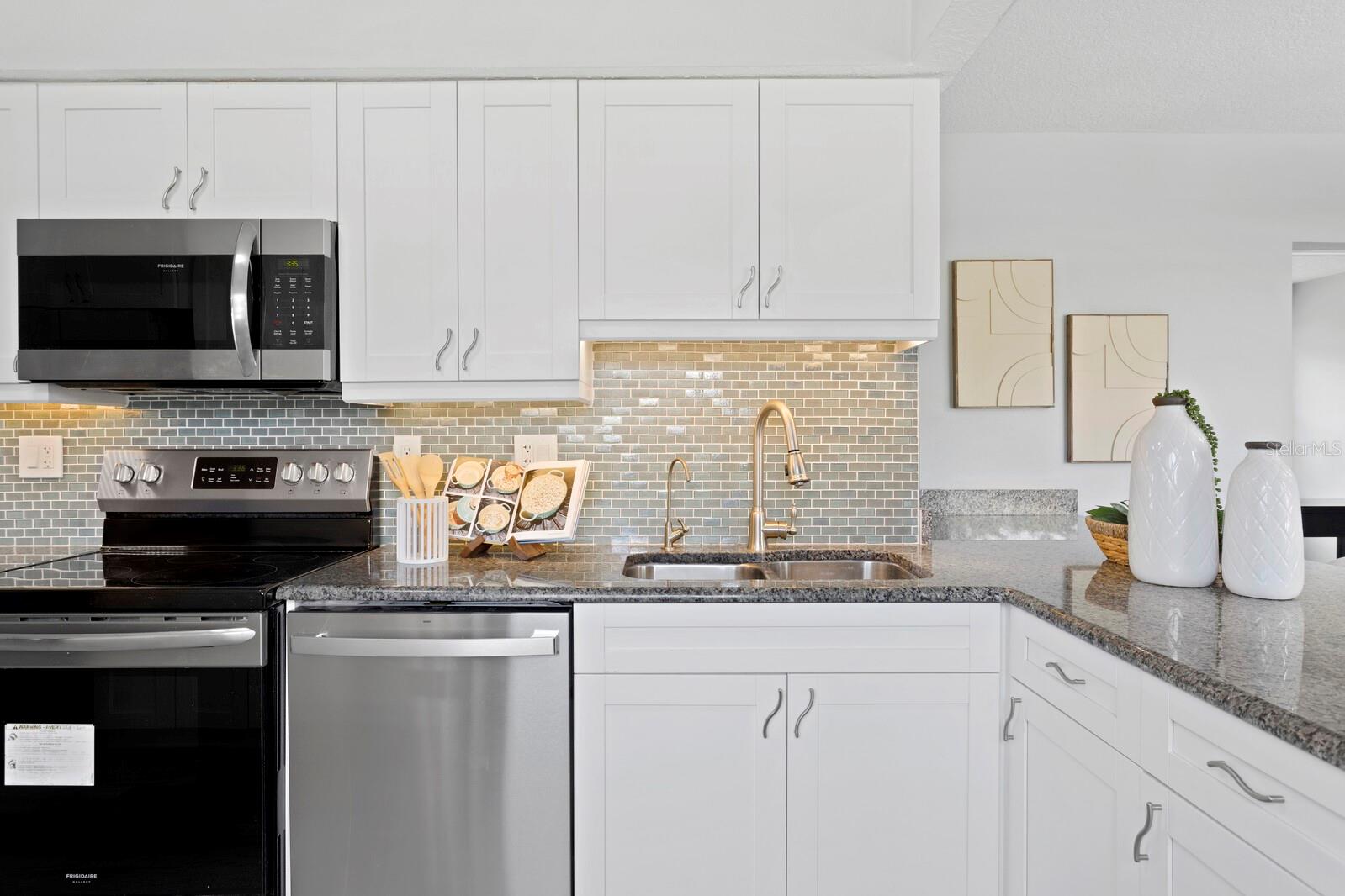 Image 10 of 35 For 4300 Maple Street Ne