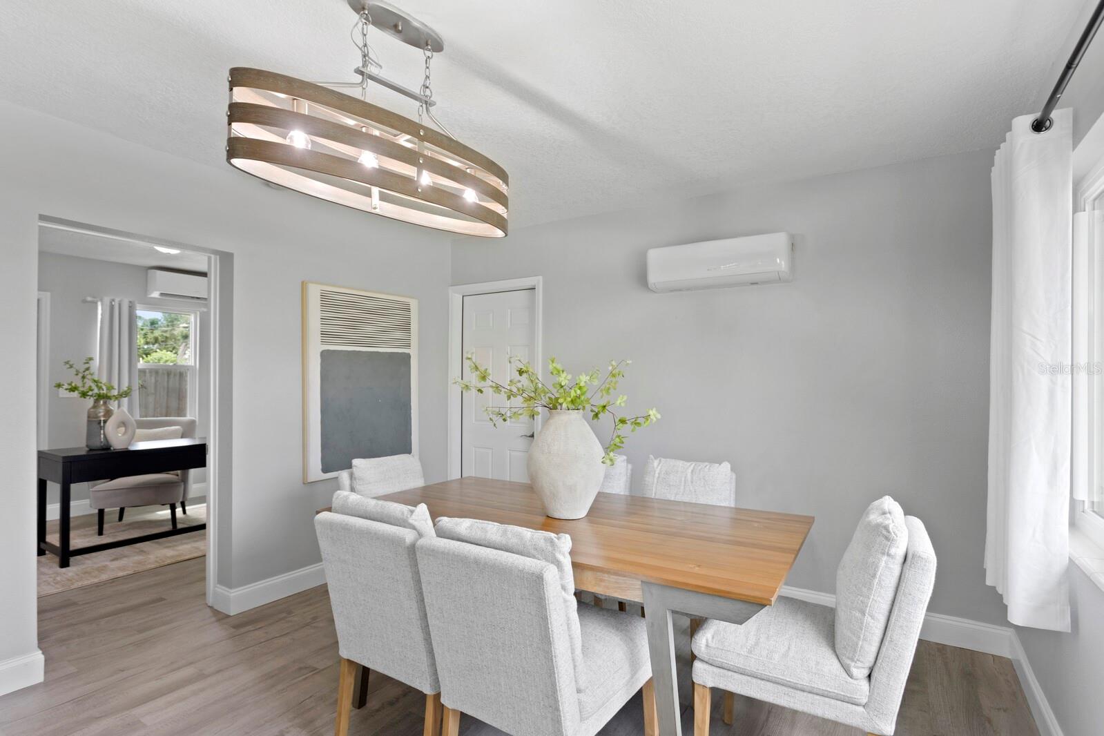 Image 12 of 35 For 4300 Maple Street Ne