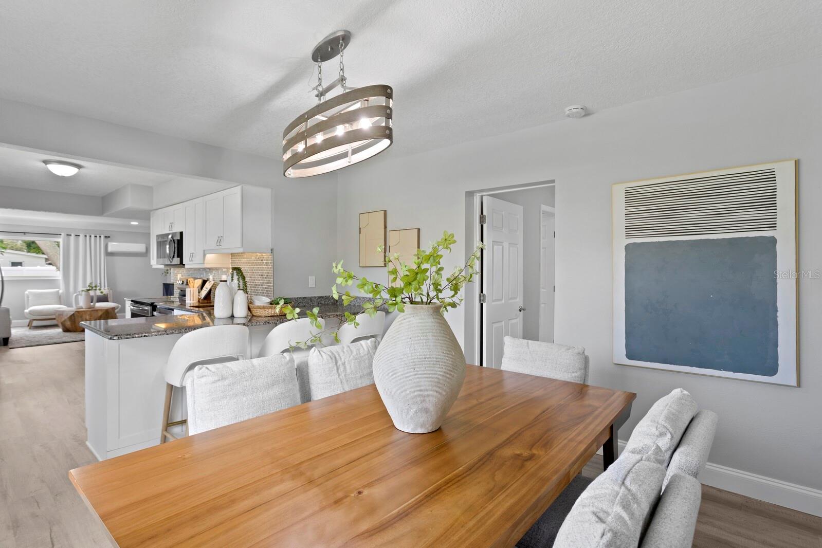 Image 13 of 35 For 4300 Maple Street Ne