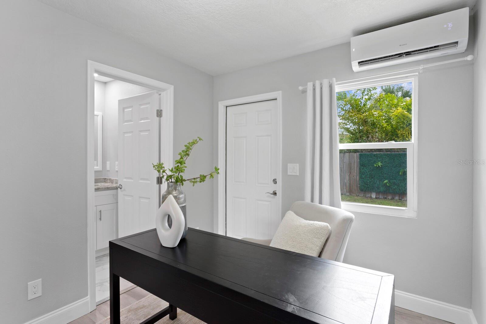 Image 16 of 35 For 4300 Maple Street Ne