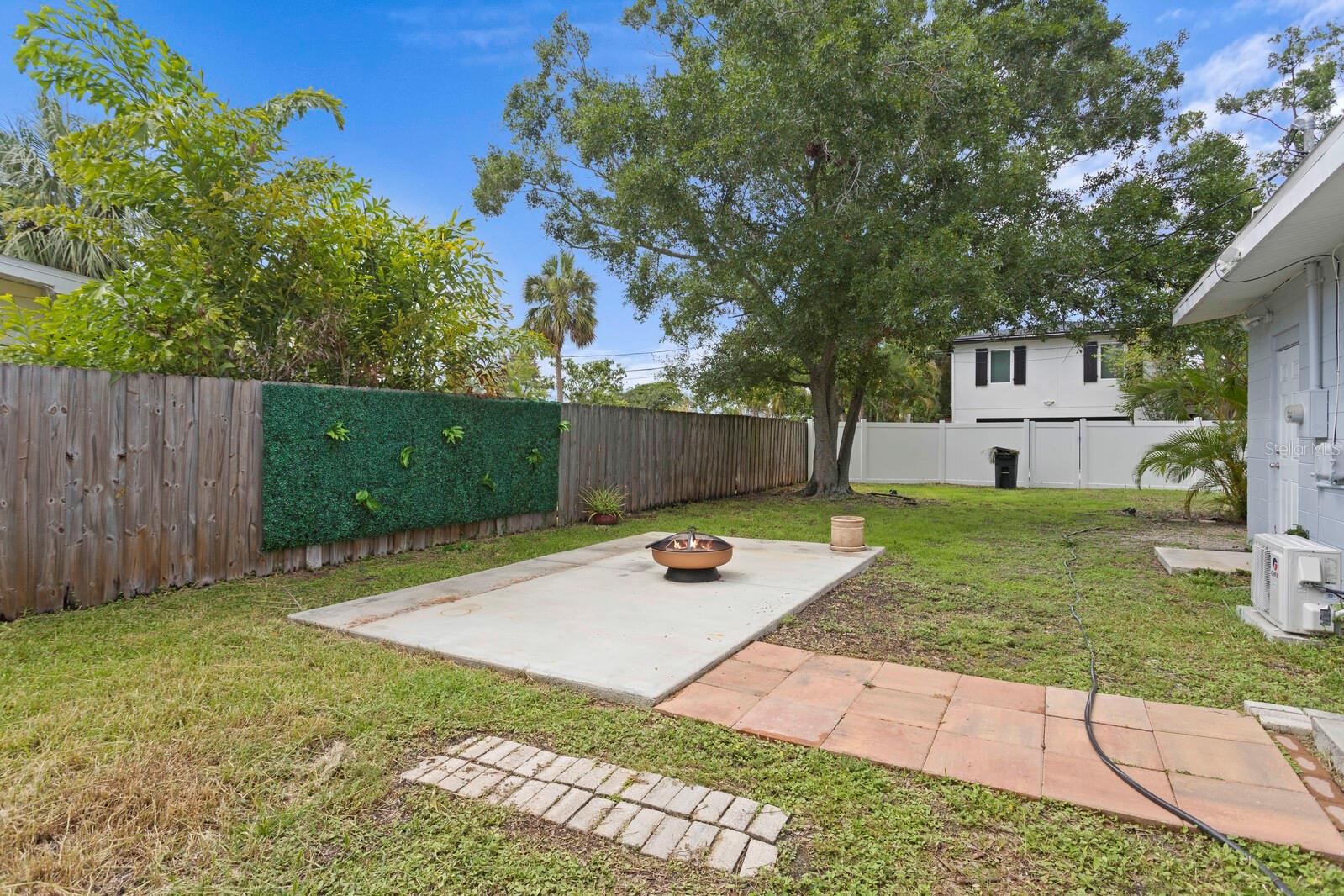 Image 27 of 35 For 4300 Maple Street Ne