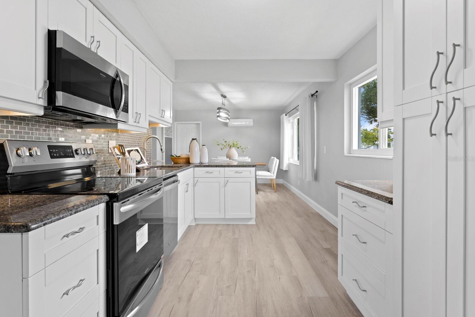 Image 7 of 35 For 4300 Maple Street Ne