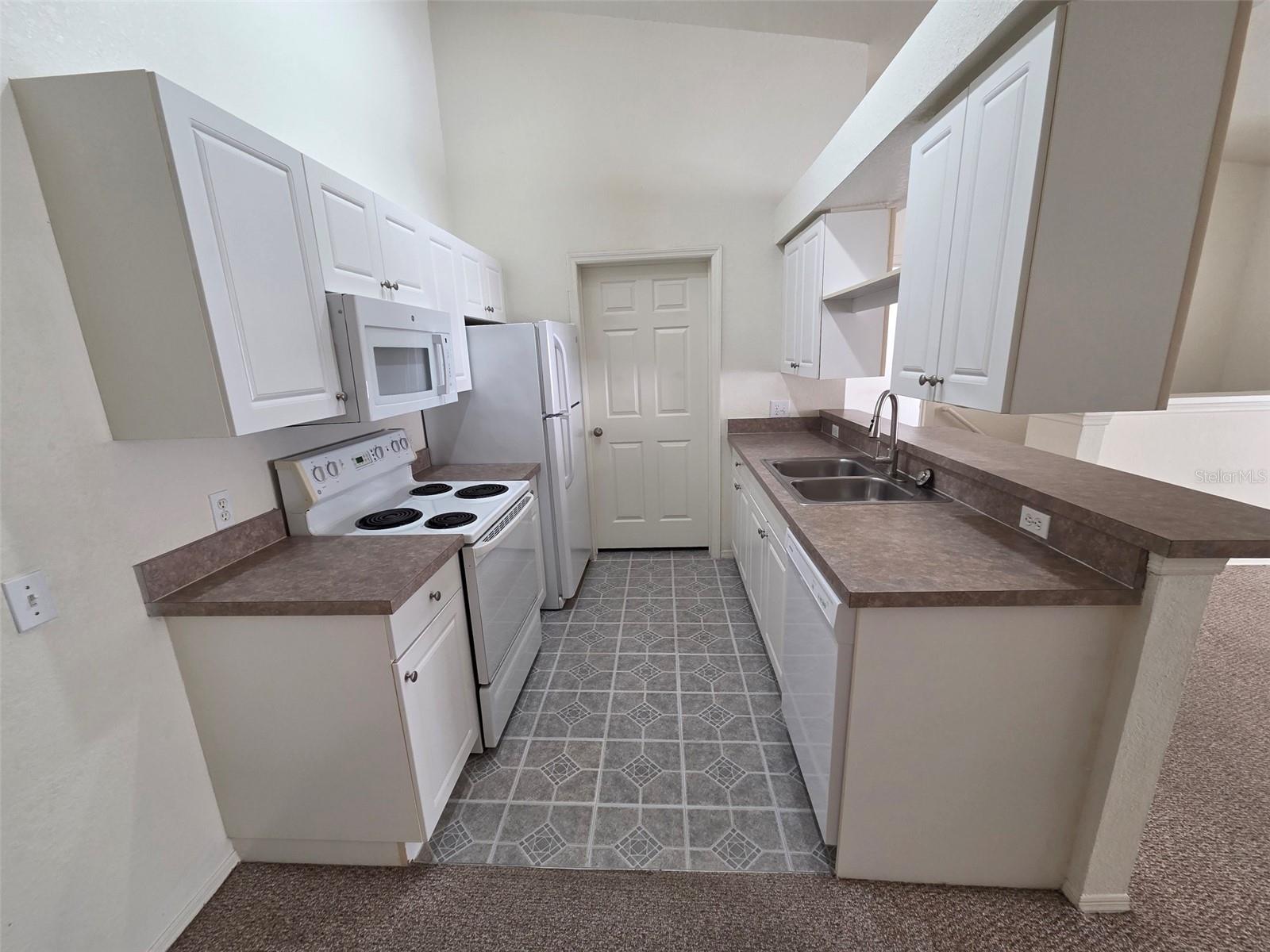 Image 6 of 17 For 36121 Lake Chase Boulevard 201