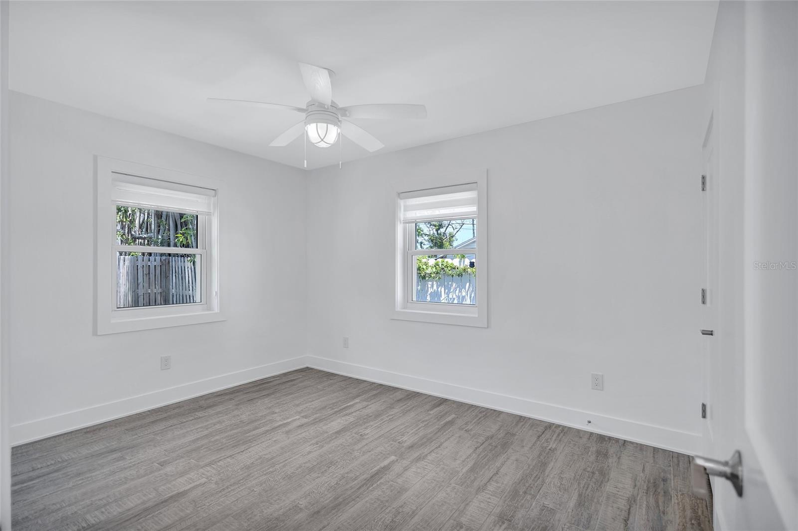 Image 25 of 41 For 4321 Sunrise Drive S