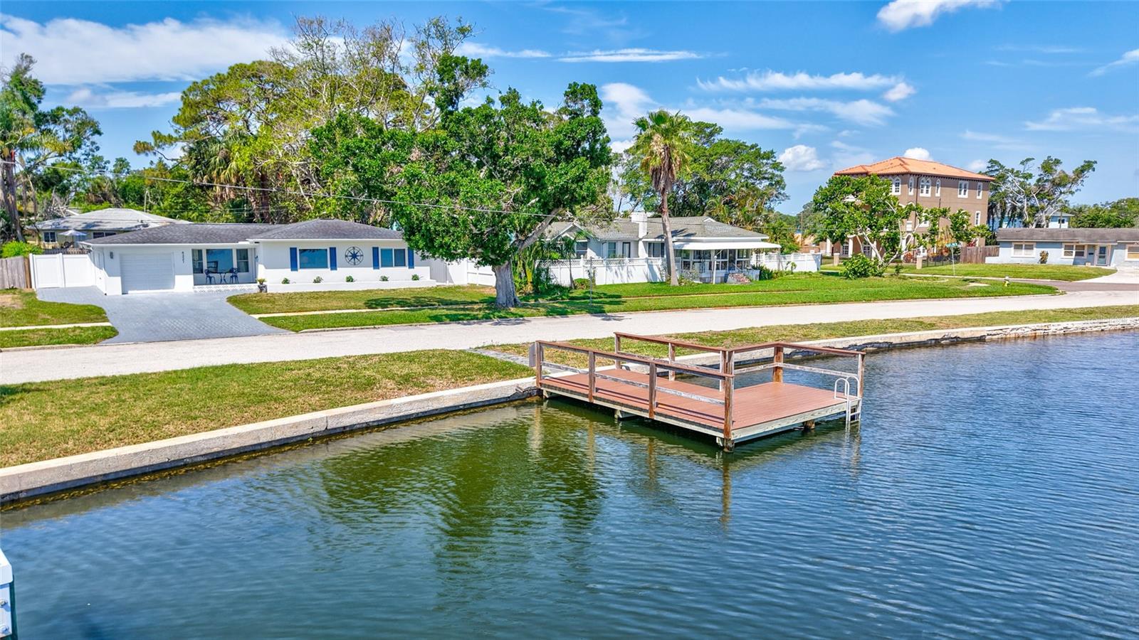 Image 37 of 41 For 4321 Sunrise Drive S