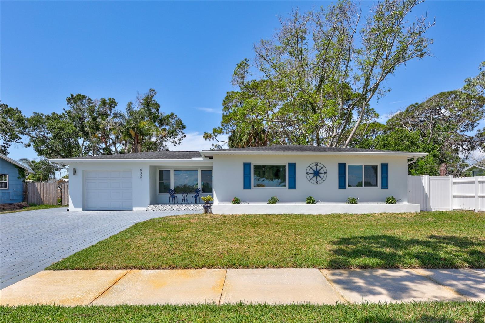 Image 5 of 41 For 4321 Sunrise Drive S