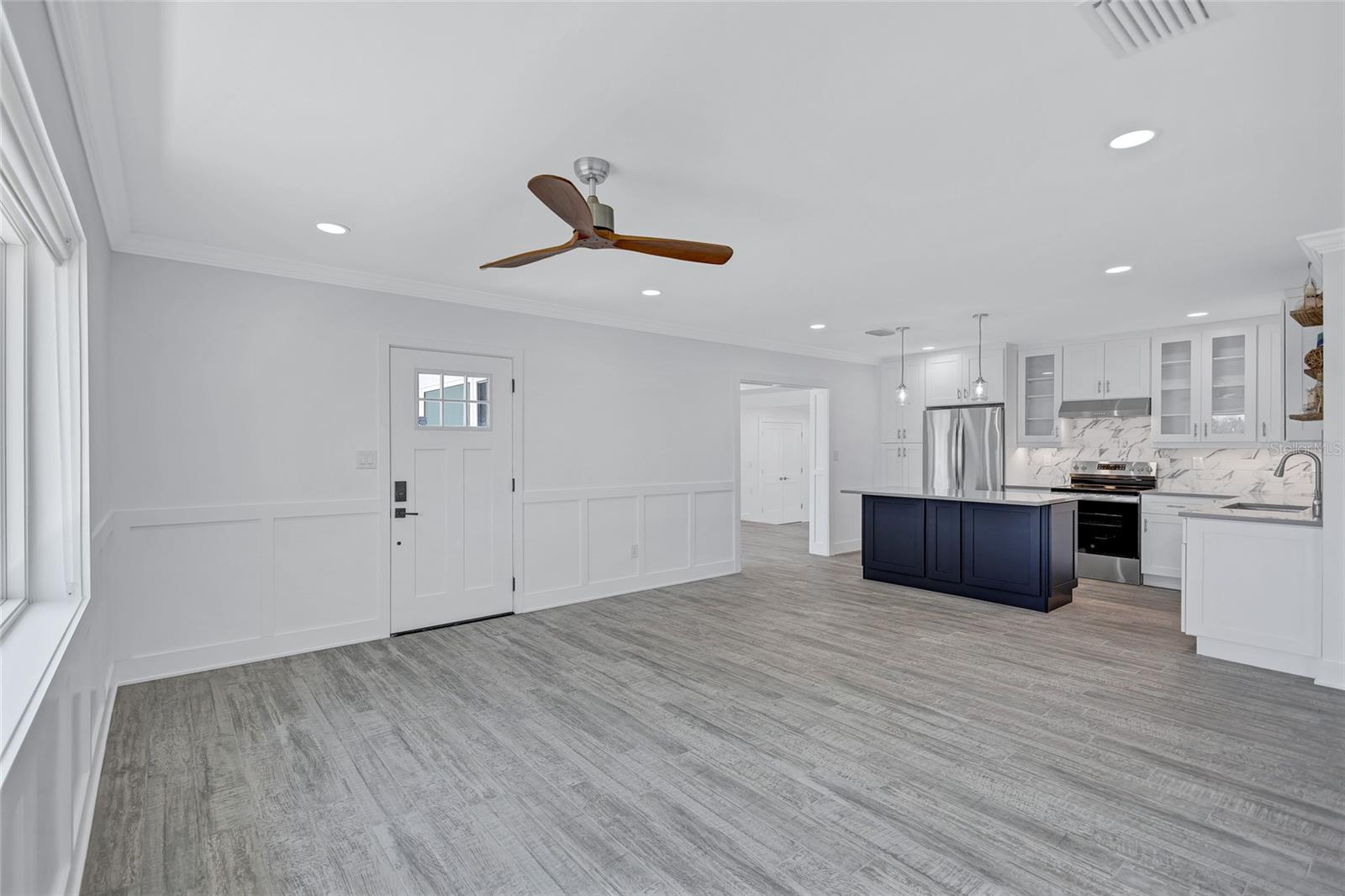 Image 7 of 41 For 4321 Sunrise Drive S