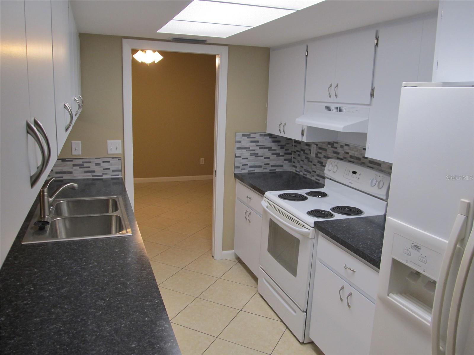 Image 6 of 14 For 11275 90th Terrace