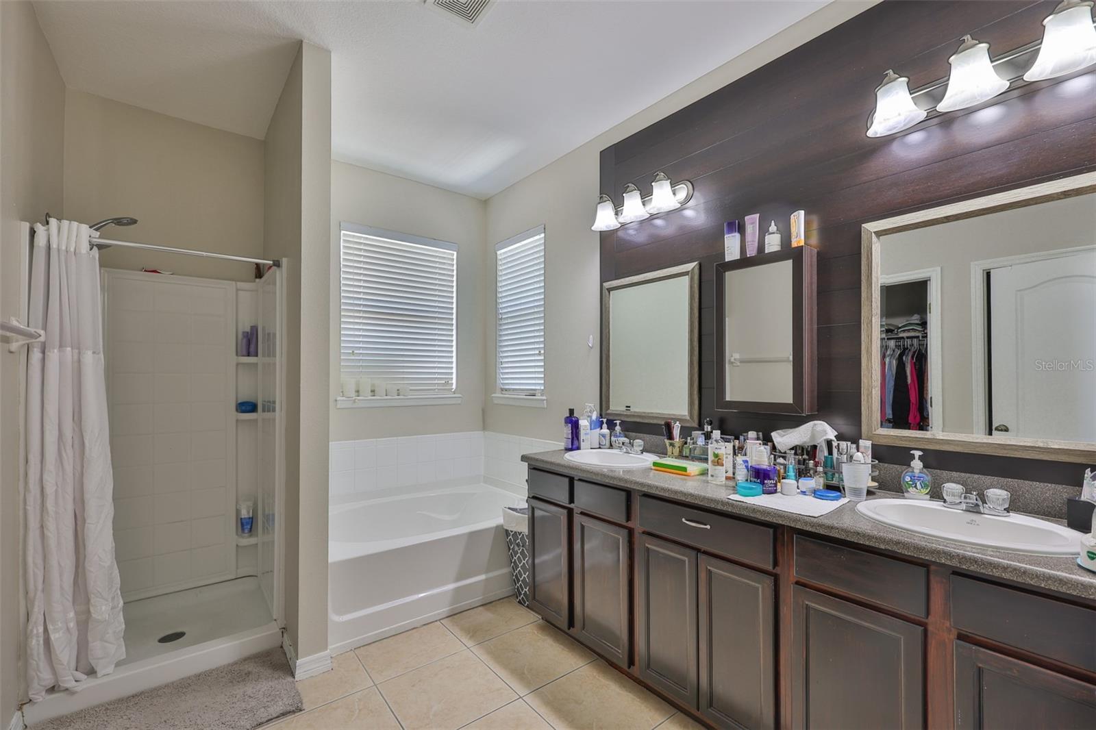 Image 18 of 27 For 1703 Bonita Bluff Court