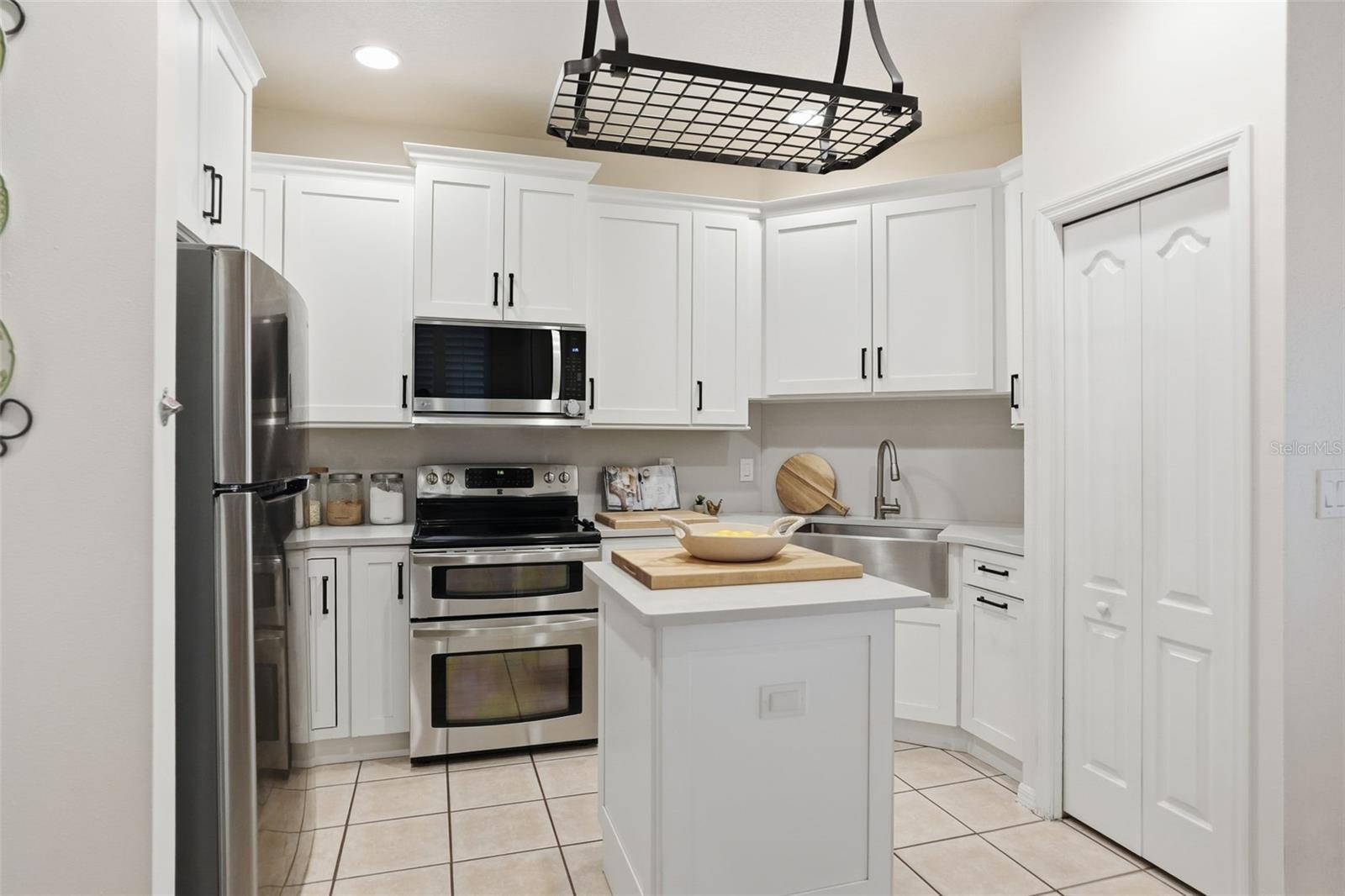 Image 13 of 62 For 1050 Starkey Road 2608