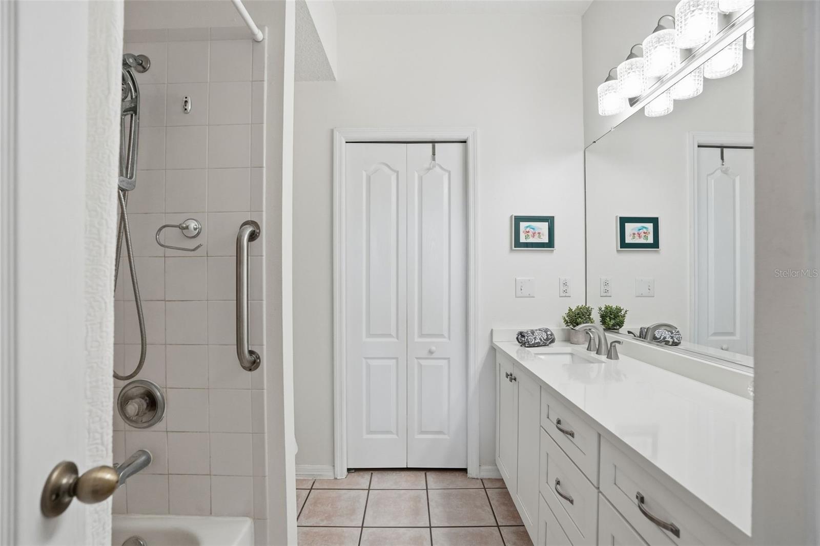 Image 26 of 62 For 1050 Starkey Road 2608