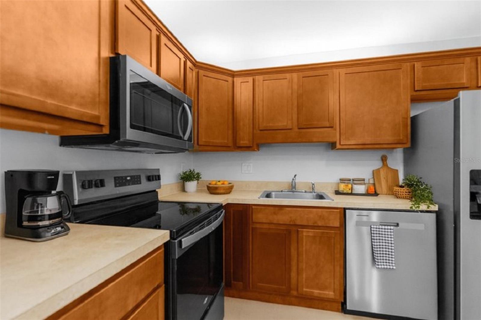 Image 4 of 8 For 5551 Executive Drive