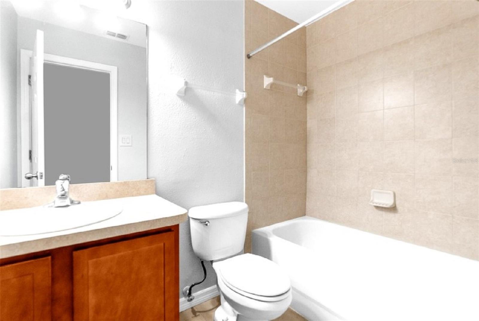 Image 8 of 8 For 5551 Executive Drive