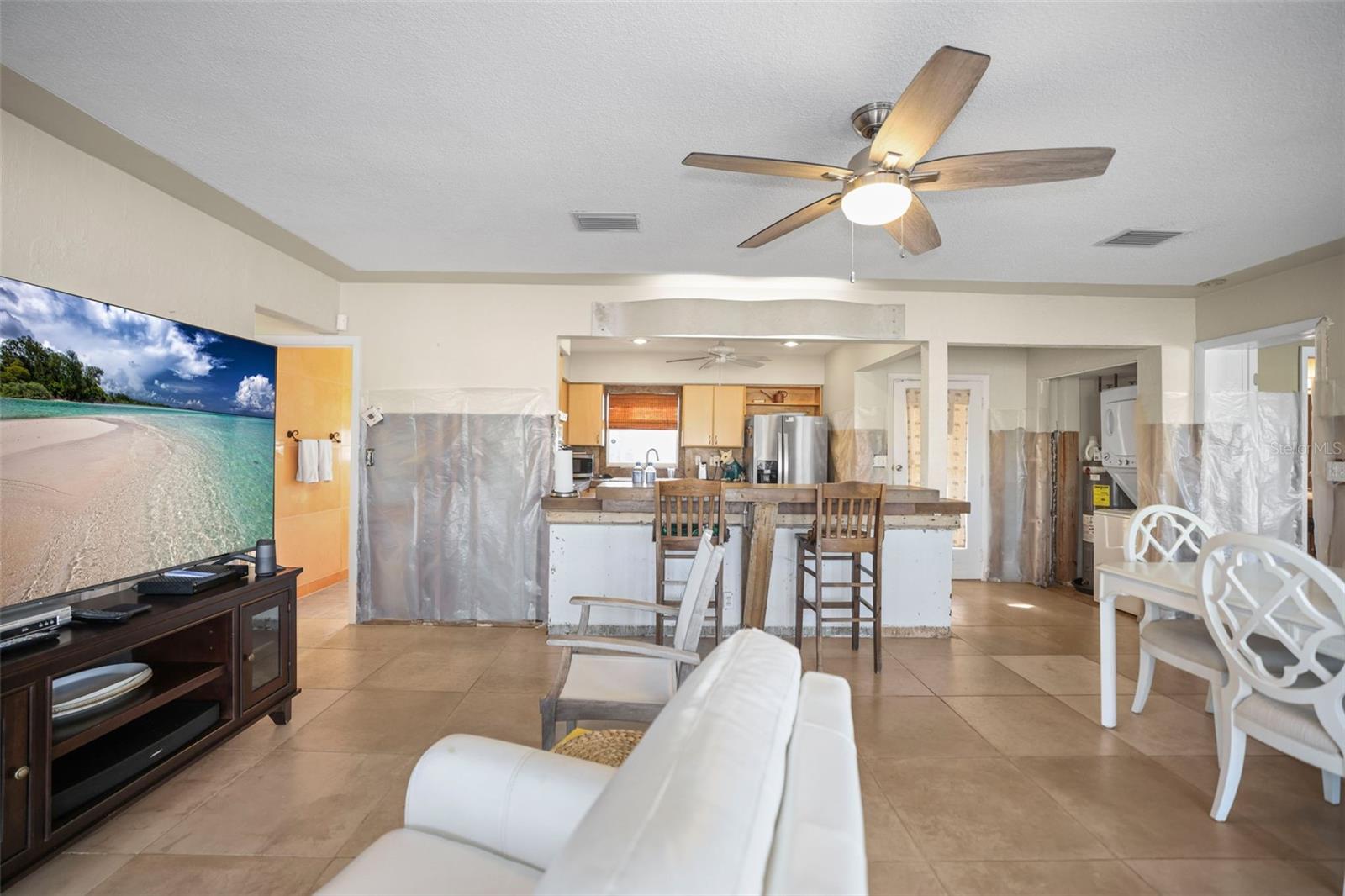 Image 25 of 41 For 645 Normandy Road