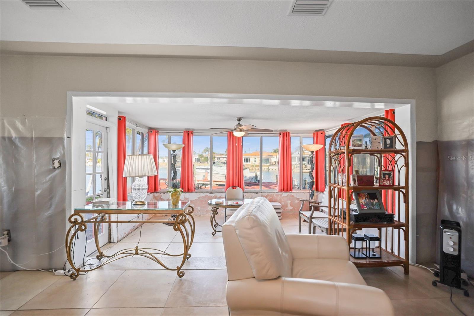 Image 26 of 41 For 645 Normandy Road