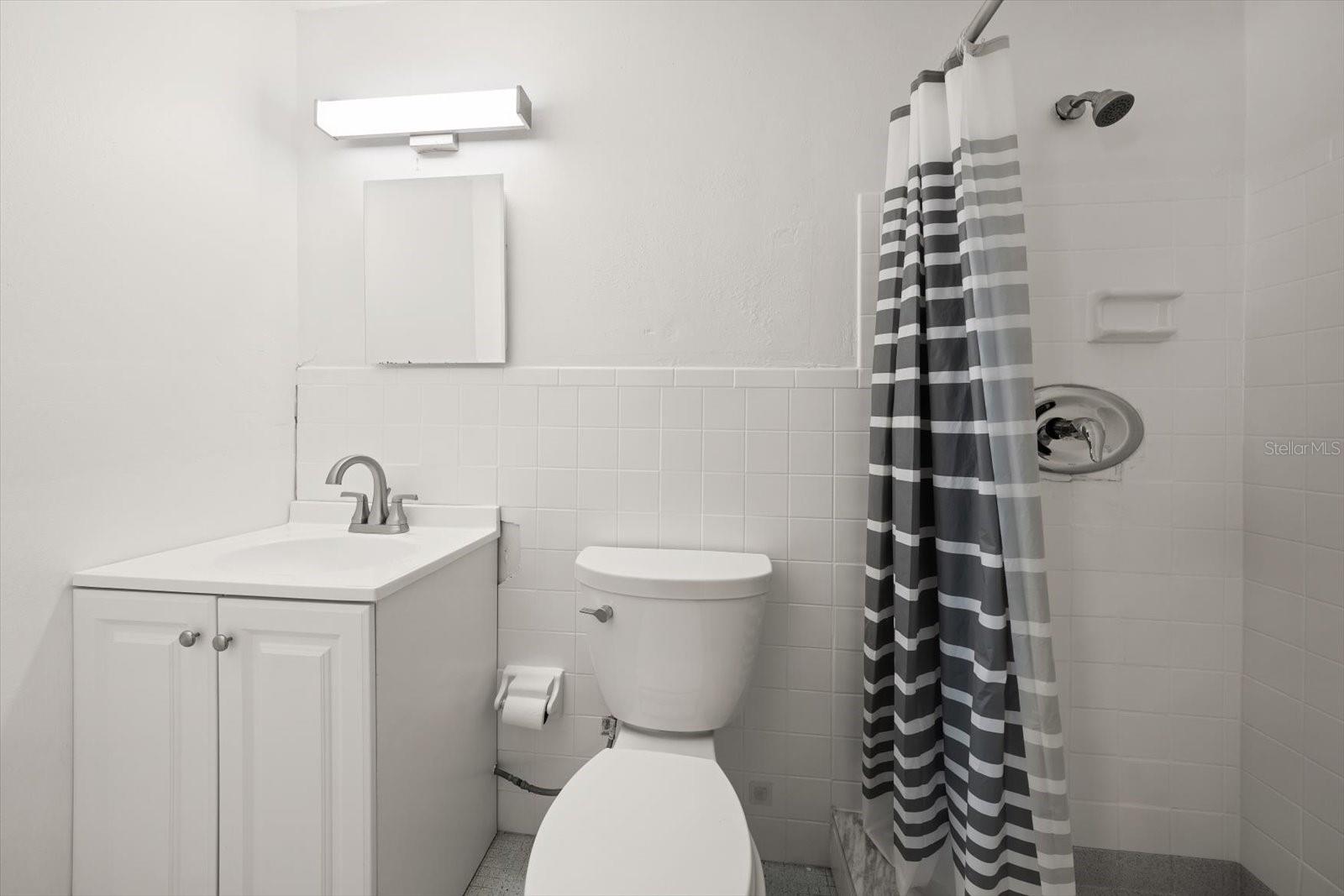 Listing photo id 17 for 4120 Sunray Drive