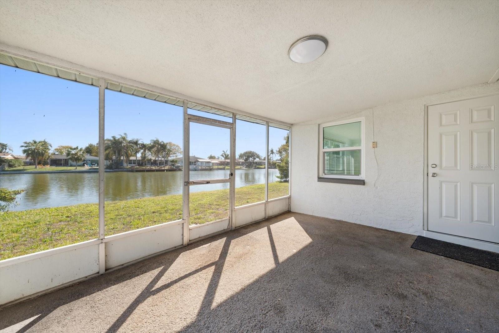 Listing photo id 22 for 4120 Sunray Drive