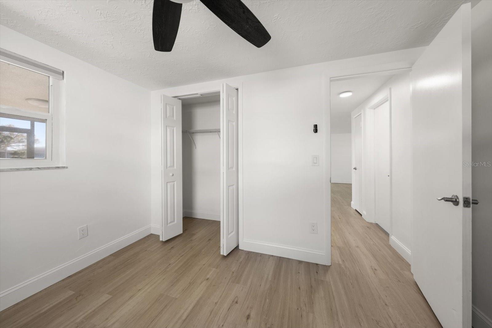 Listing photo id 26 for 4120 Sunray Drive