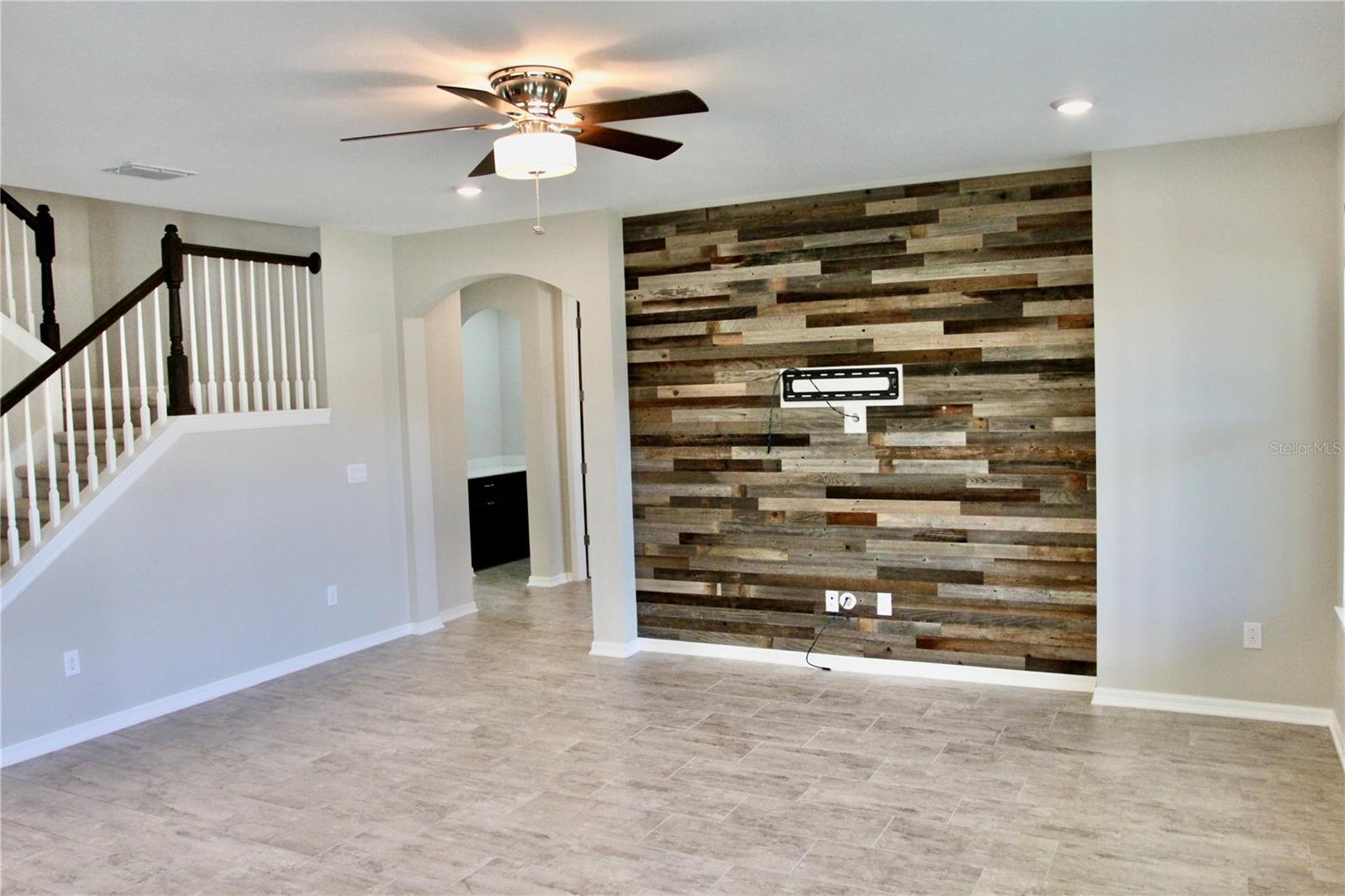 Image 11 of 40 For 5412 Camberwell Lane