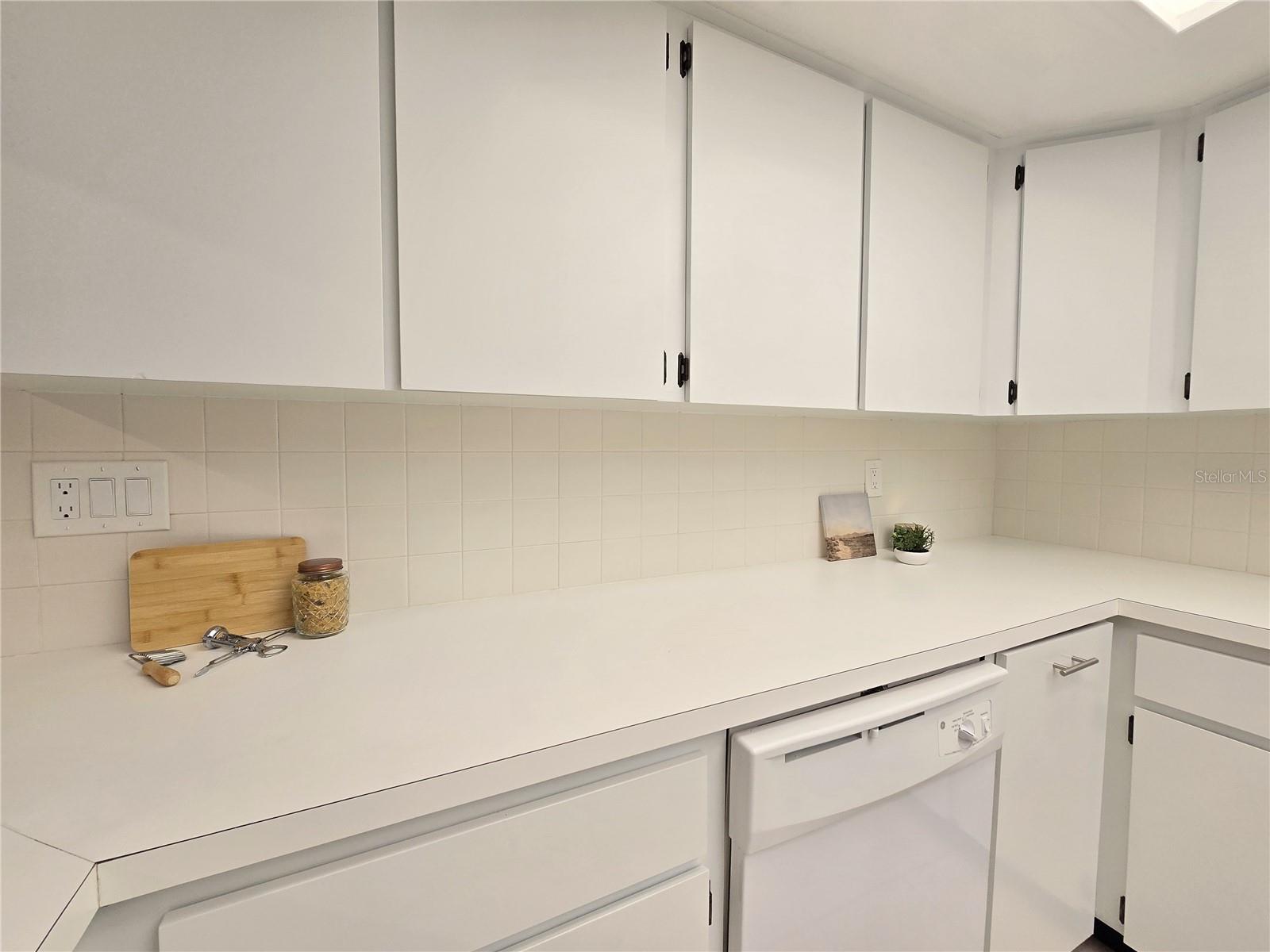 Image 12 of 53 For 3031 Countryside Boulevard 35c