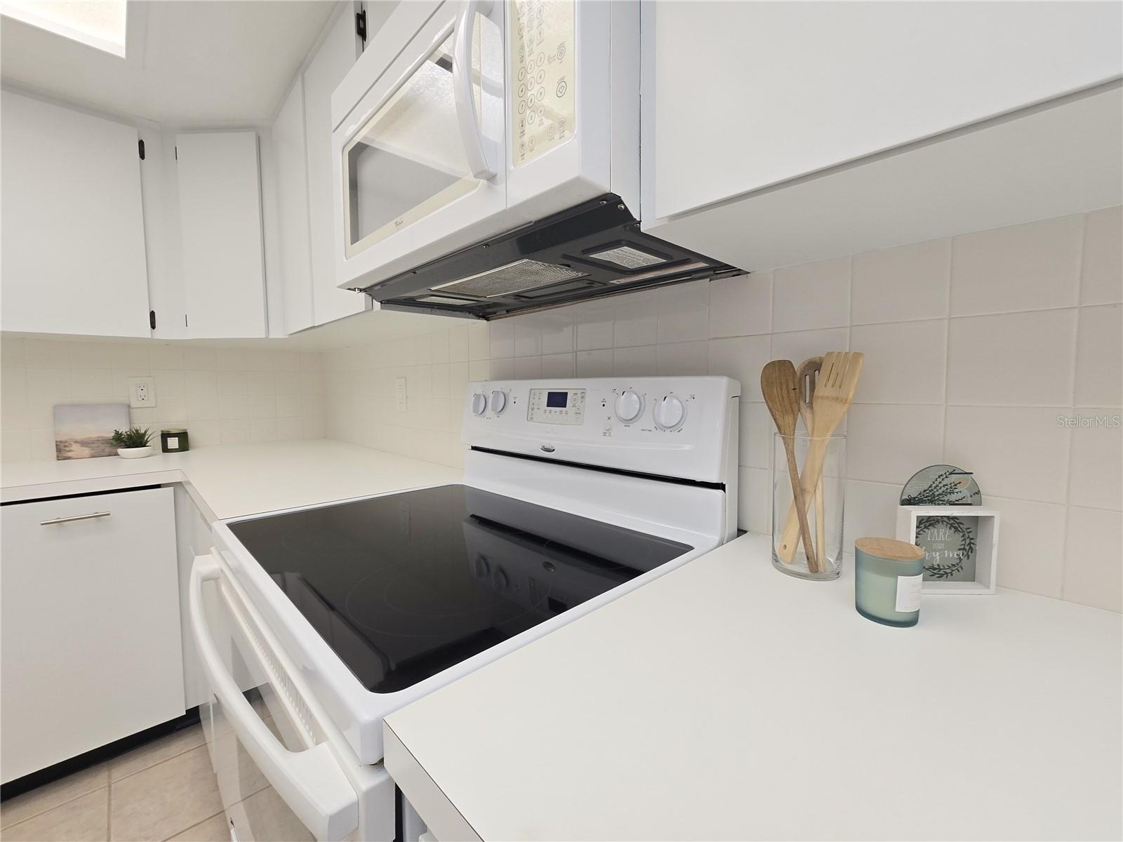 Image 13 of 53 For 3031 Countryside Boulevard 35c