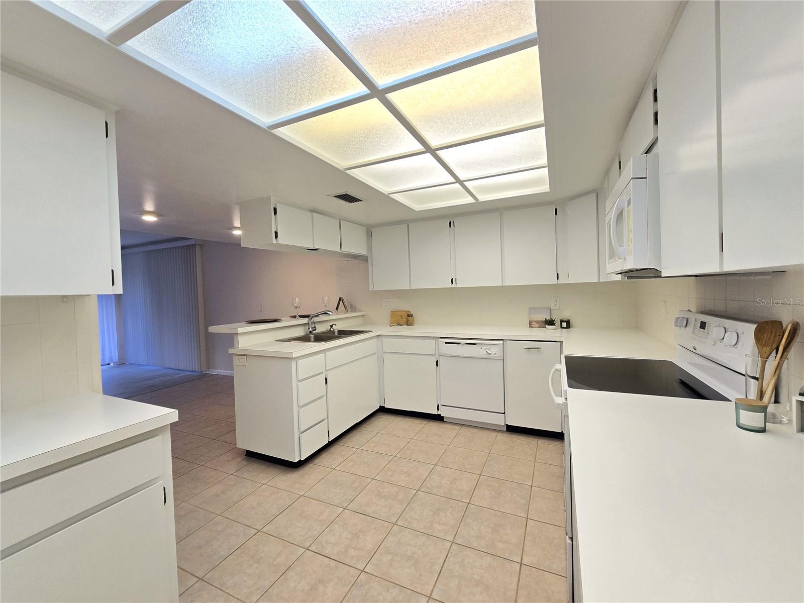 Image 16 of 53 For 3031 Countryside Boulevard 35c