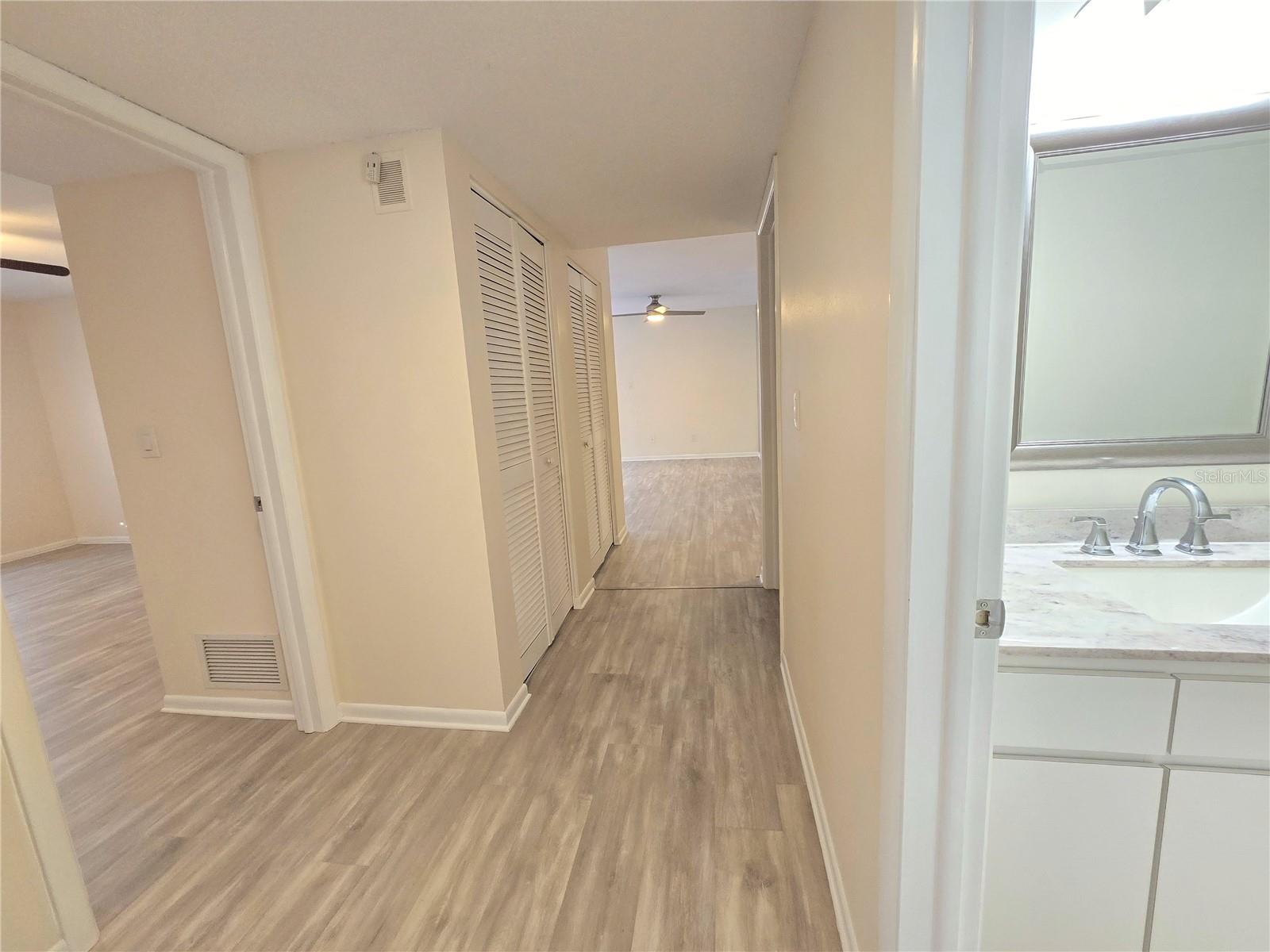 Image 19 of 53 For 3031 Countryside Boulevard 35c