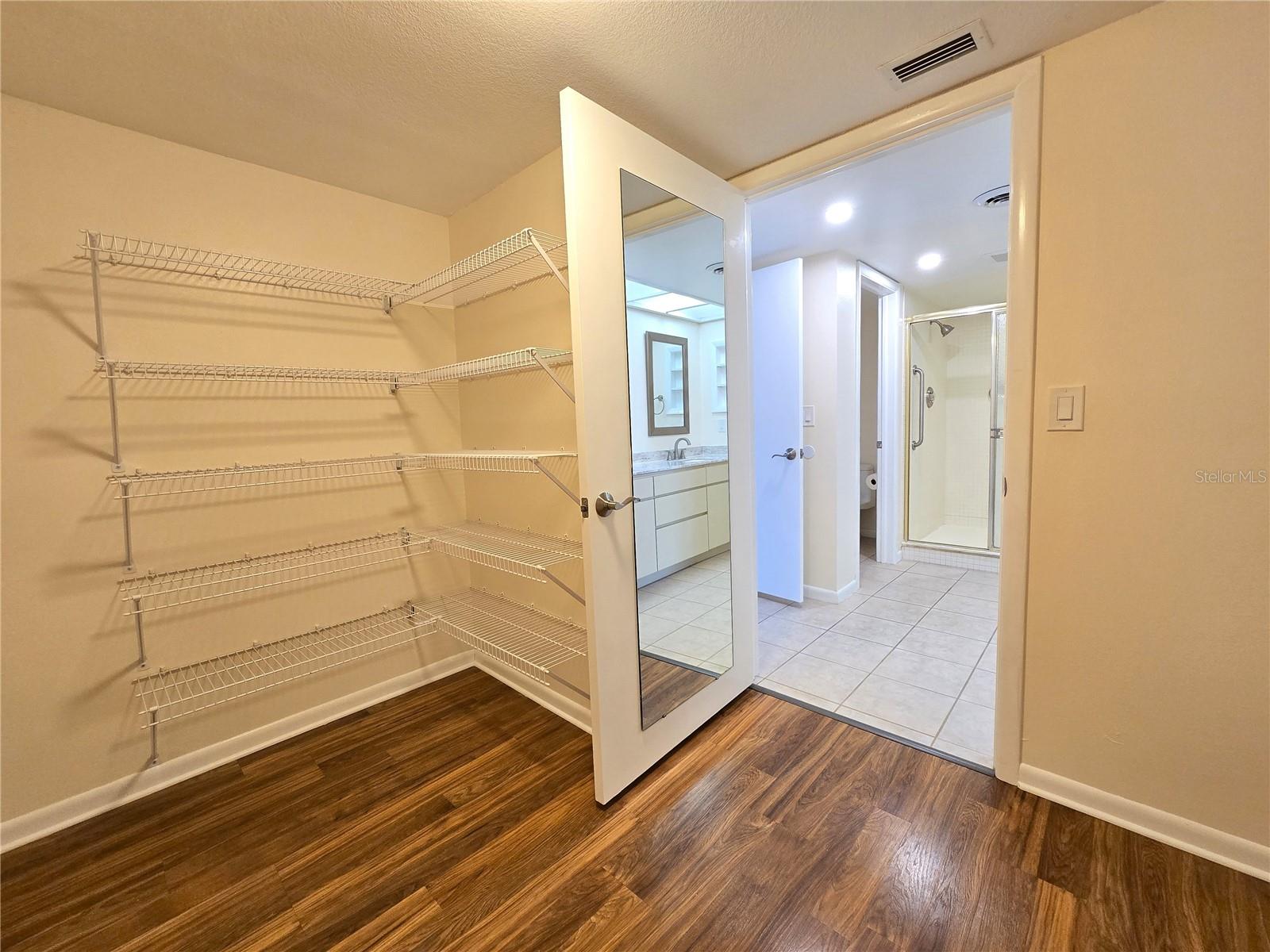 Image 31 of 53 For 3031 Countryside Boulevard 35c