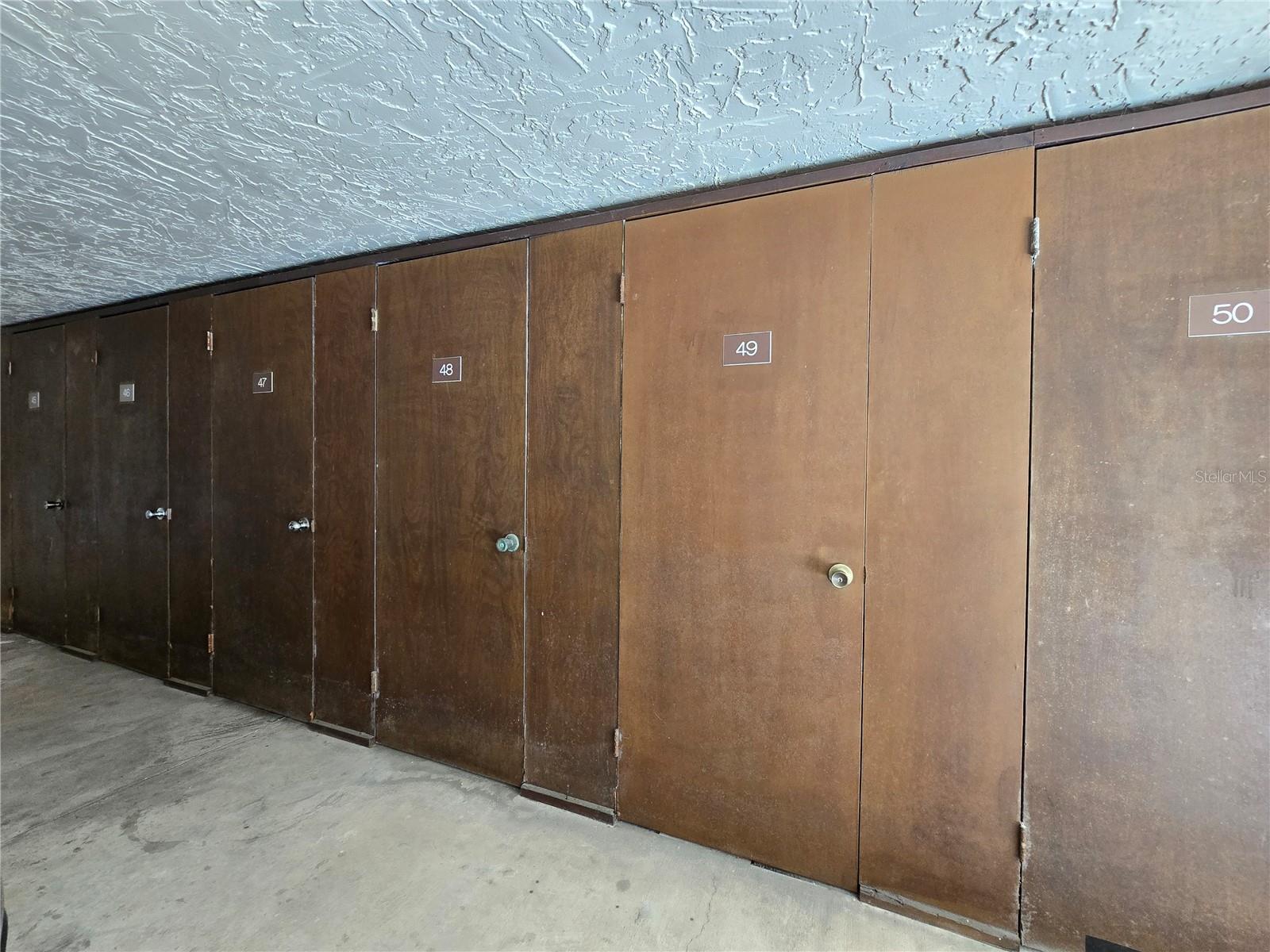 Image 42 of 53 For 3031 Countryside Boulevard 35c