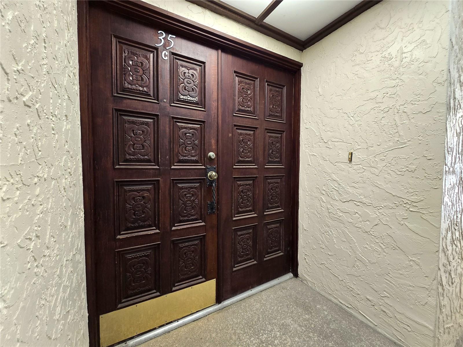 Image 6 of 53 For 3031 Countryside Boulevard 35c