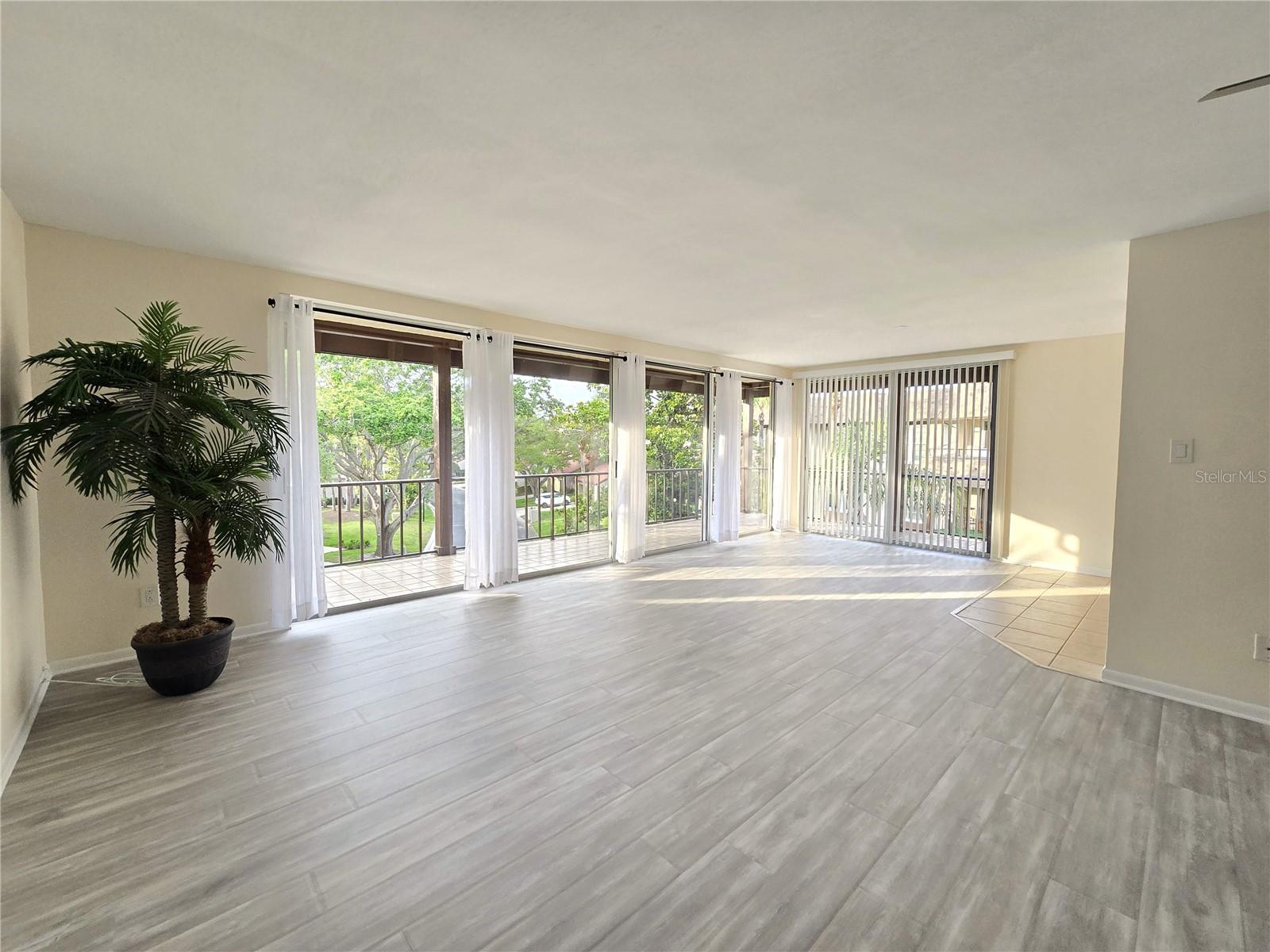 Image 9 of 53 For 3031 Countryside Boulevard 35c