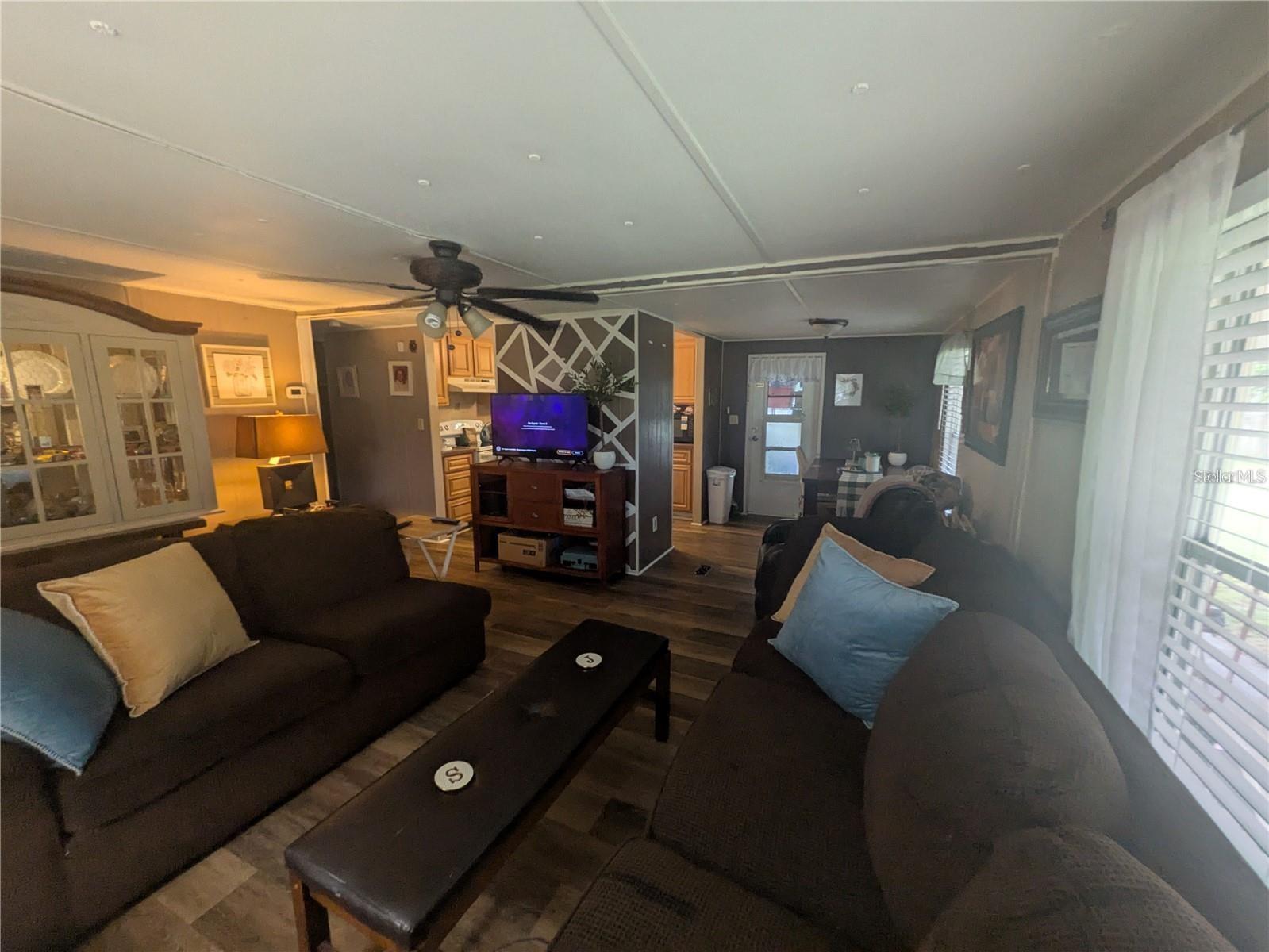 Image 6 of 30 For 9722 Ray Street