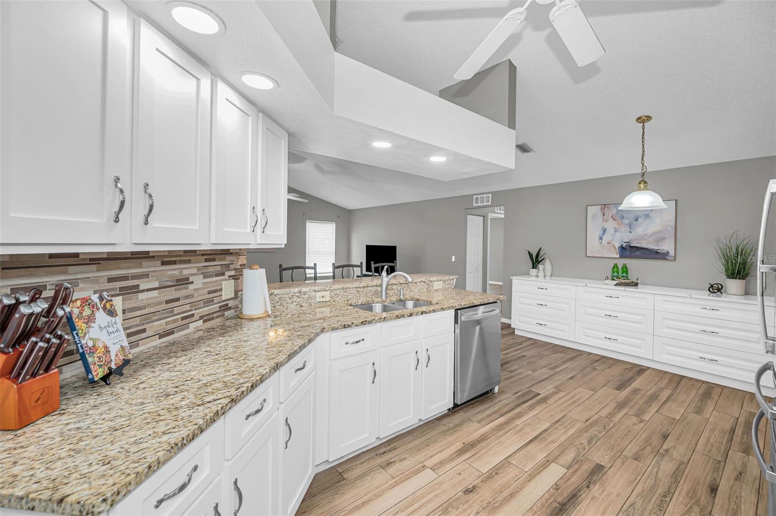 Image 14 of 53 For 3097 Robinwood Lane