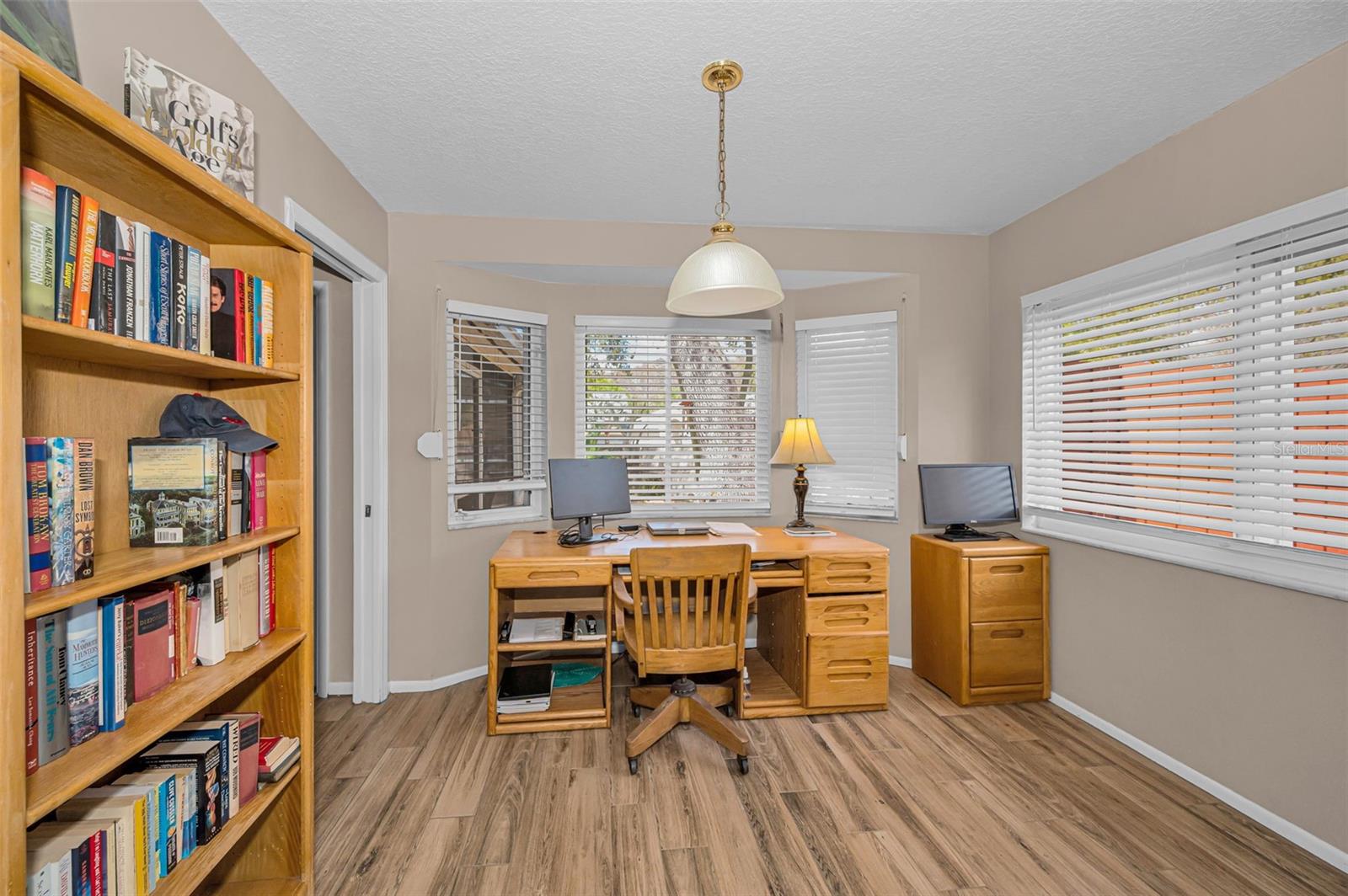 Image 26 of 53 For 3097 Robinwood Lane