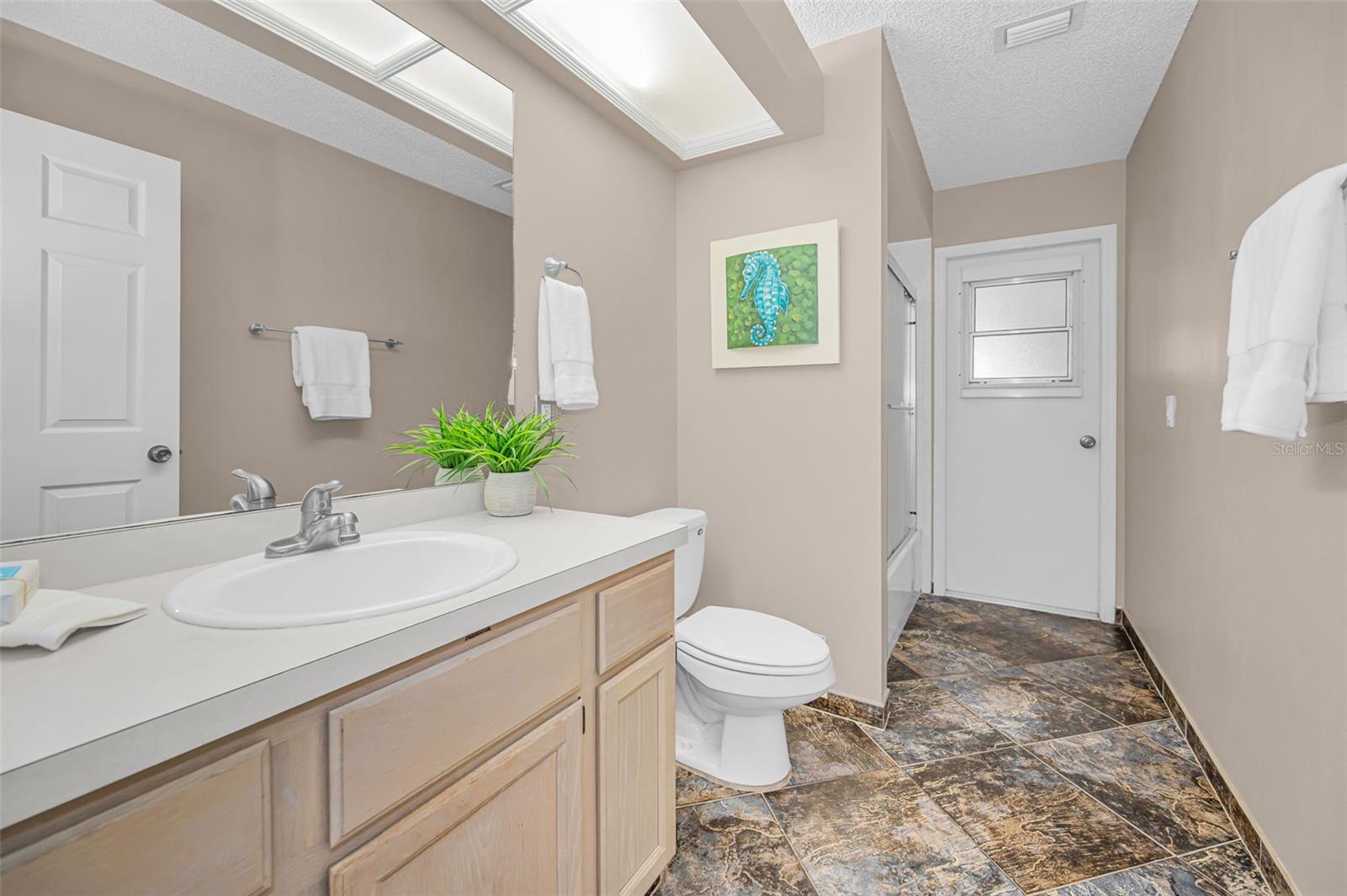 Image 33 of 53 For 3097 Robinwood Lane